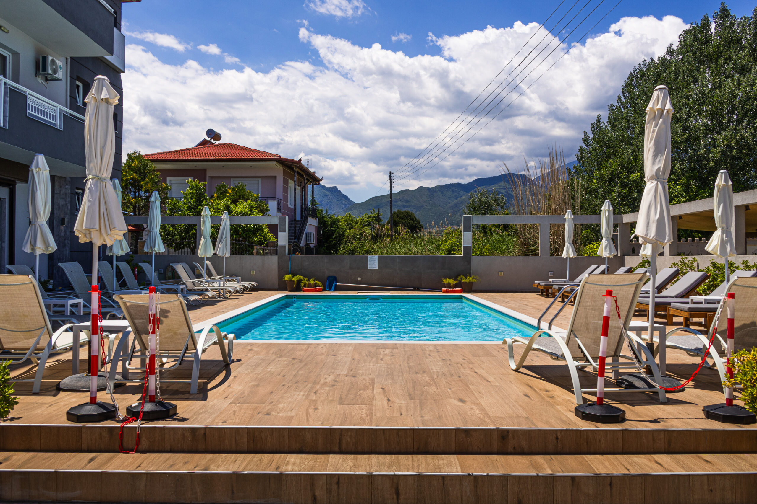 1ви Мај во Лептокарија